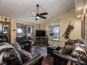 Midtown Riverfront Complex, 10 Bedrooms, 2 Hot Tub, Sleeps 28